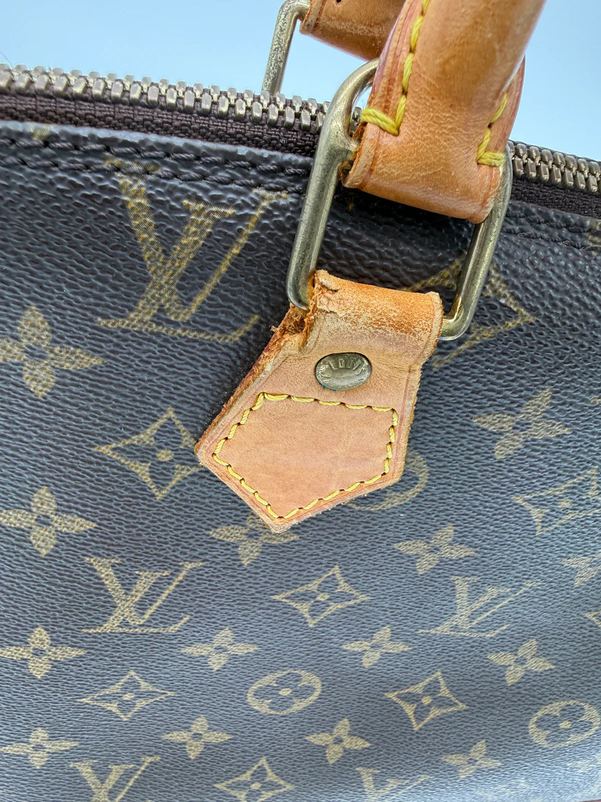 LOUIS VUITTON ALMA