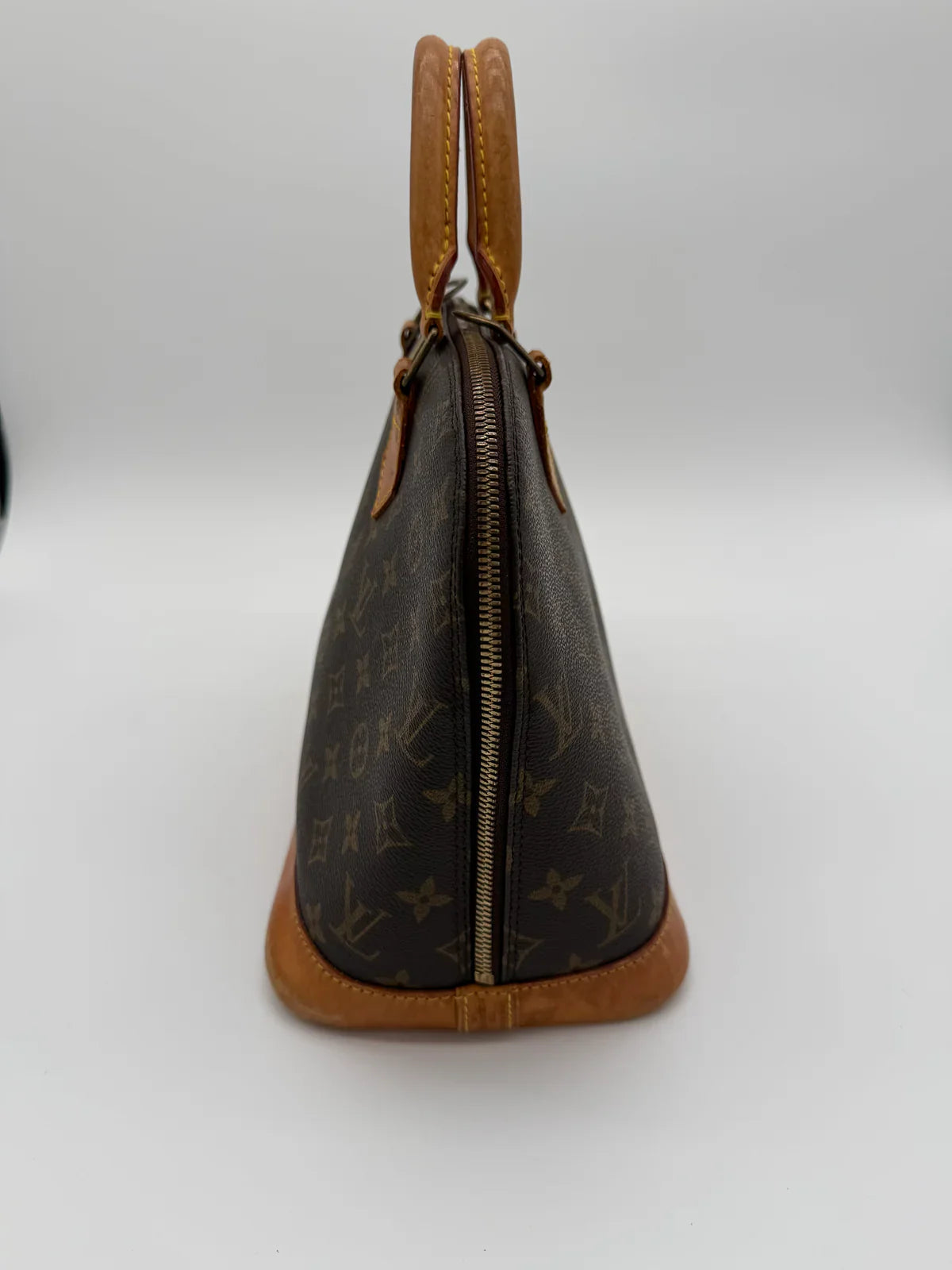 LOUIS VUITTON ALMA